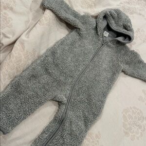 Baby Gap Cozy Gray Sherpa Baby Onesie